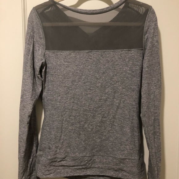 Lululemon long sleeve light pullover - Picture 3 of 3